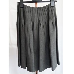Prada Women's Grey Skirt - Size 42 - Excellent Condition